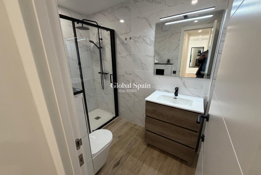 Revente - APPARTEMENT -
TORREVIEJA - Costa Blanca