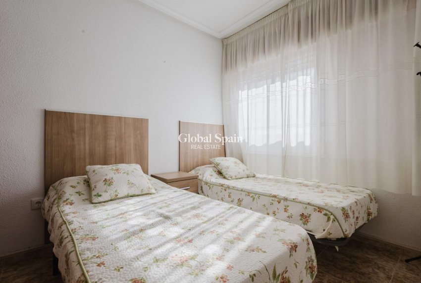 Revente - APPARTEMENT -
TORREVIEJA - Costa Blanca