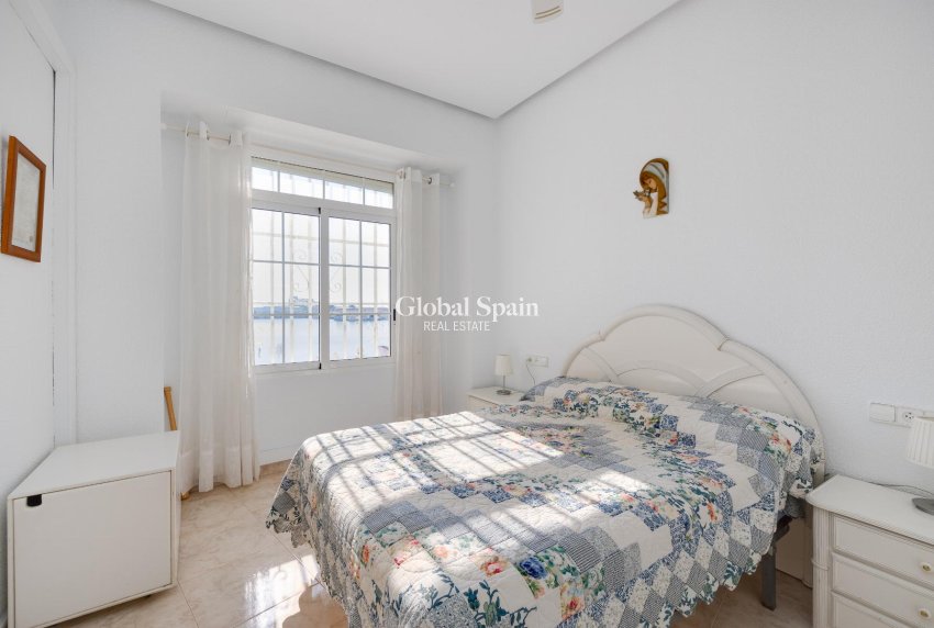 Revente - APPARTEMENT -
TORREVIEJA - Costa Blanca