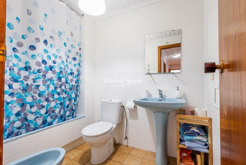 Revente - APPARTEMENT -
TORREVIEJA - Costa Blanca