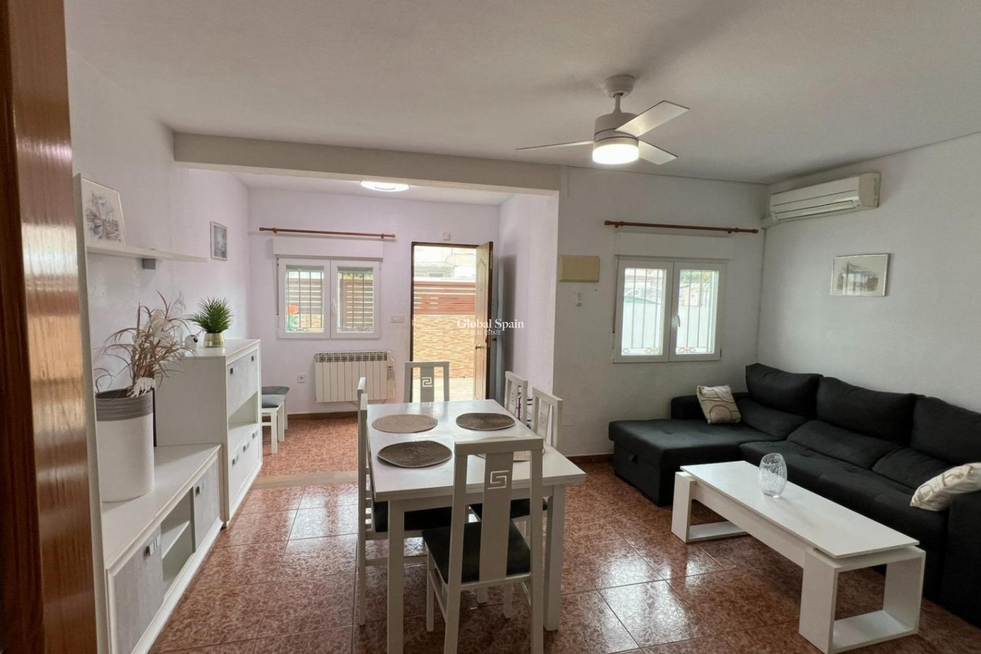 Revente - APPARTEMENT -
TORREVIEJA - Costa Blanca