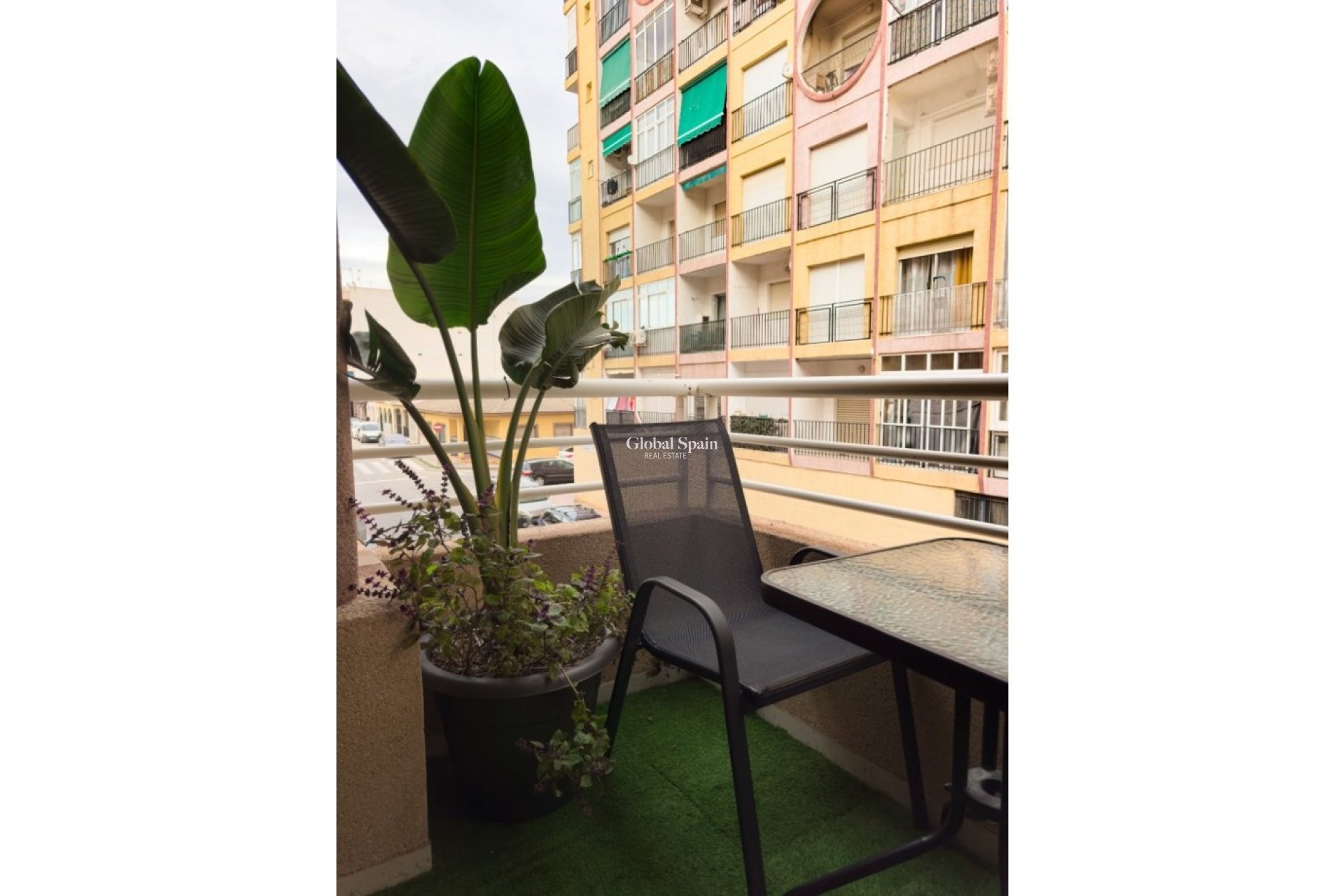 Revente - APPARTEMENT -
TORREVIEJA - Costa Blanca