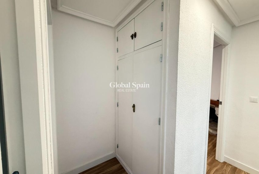 Revente - APPARTEMENT -
TORREVIEJA - Costa Blanca