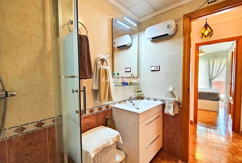 Revente - APPARTEMENT -
TORREVIEJA - Costa Blanca