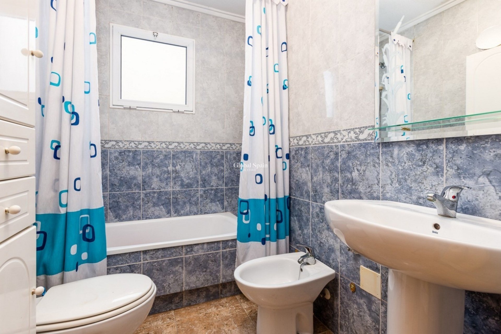 Revente - APPARTEMENT -
TORREVIEJA - Costa Blanca