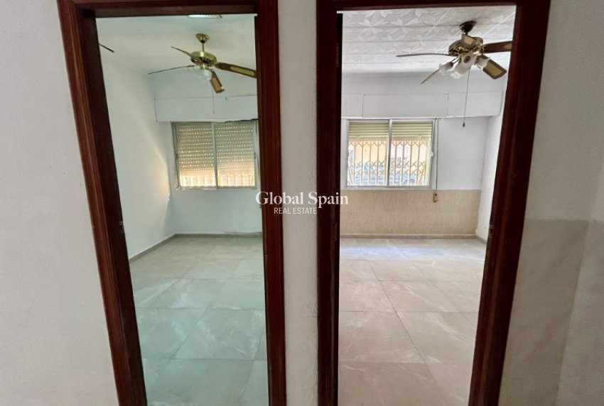 Revente - APPARTEMENT -
TORREVIEJA - Costa Blanca