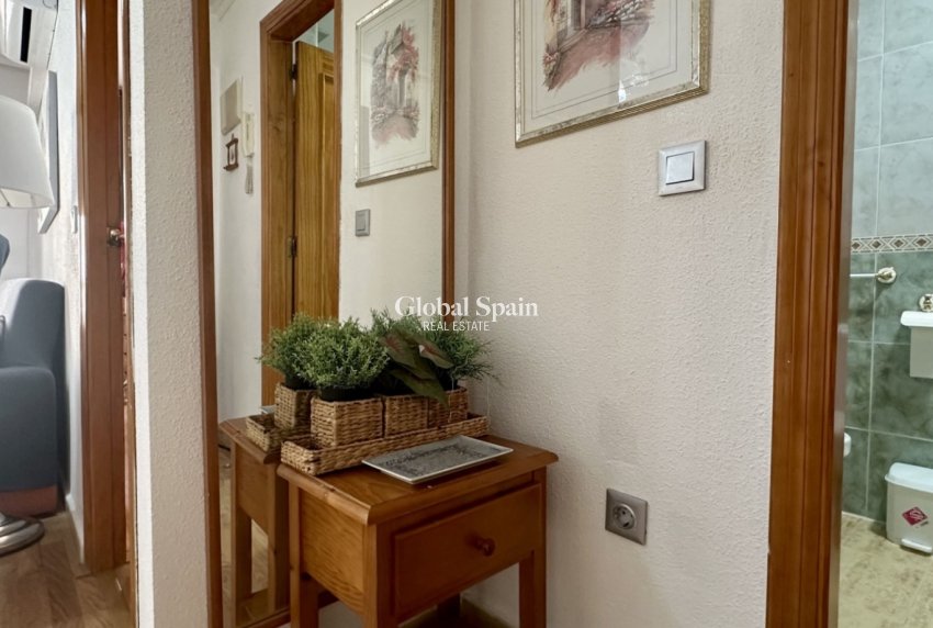 Revente - APPARTEMENT -
TORREVIEJA - Costa Blanca