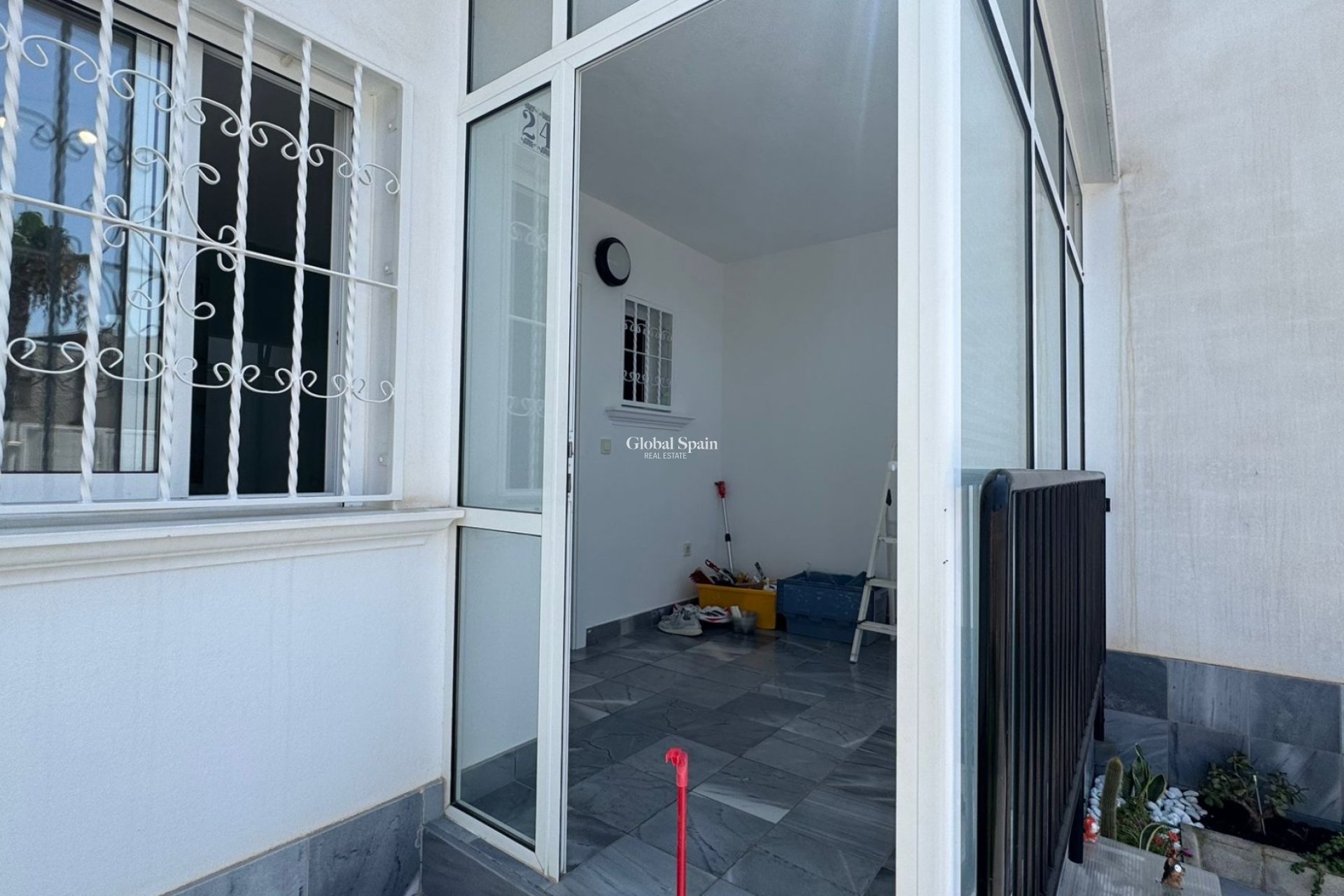 Revente - APPARTEMENT -
TORREVIEJA - Costa Blanca