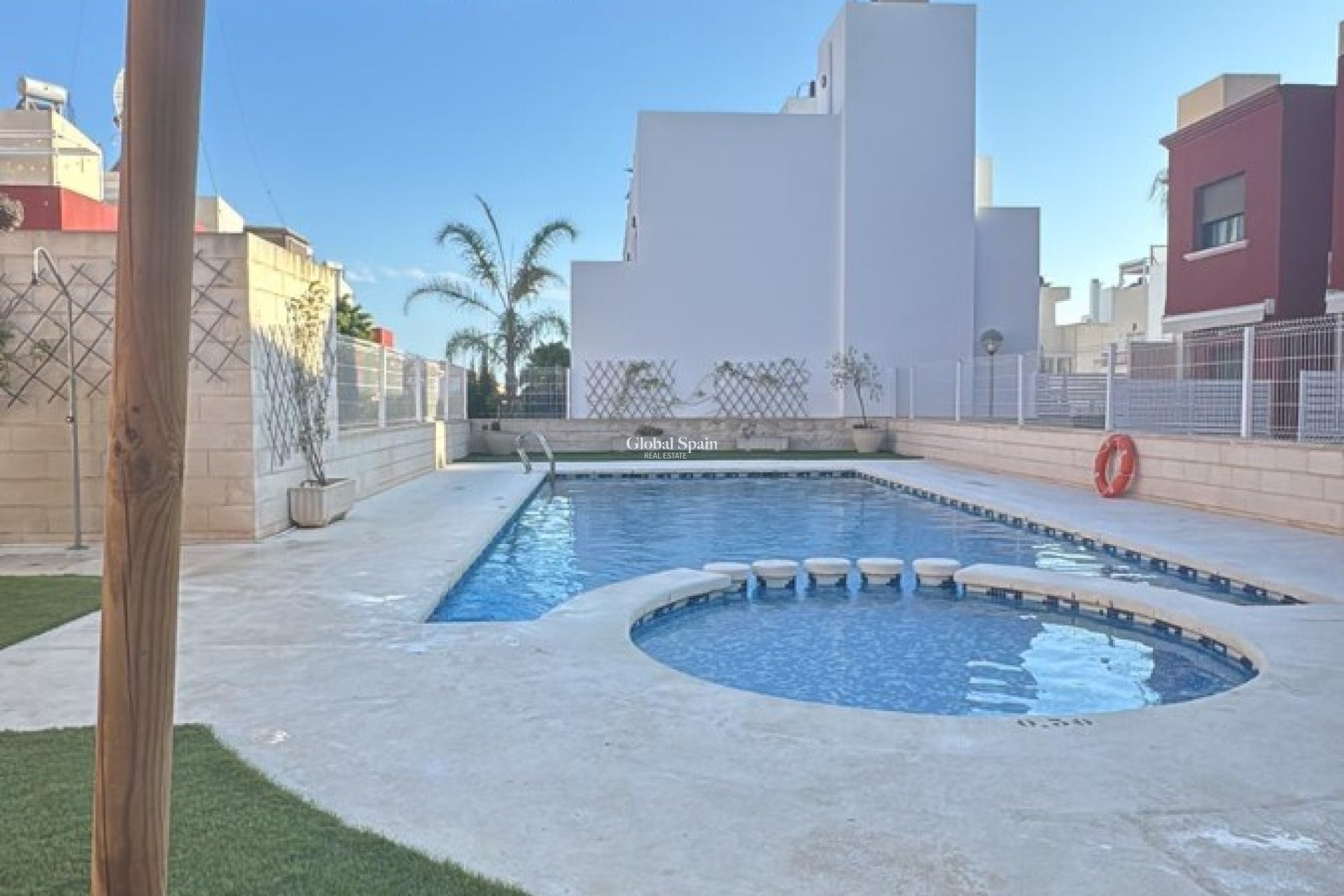 Revente - APPARTEMENT -
TORREVIEJA - Costa Blanca