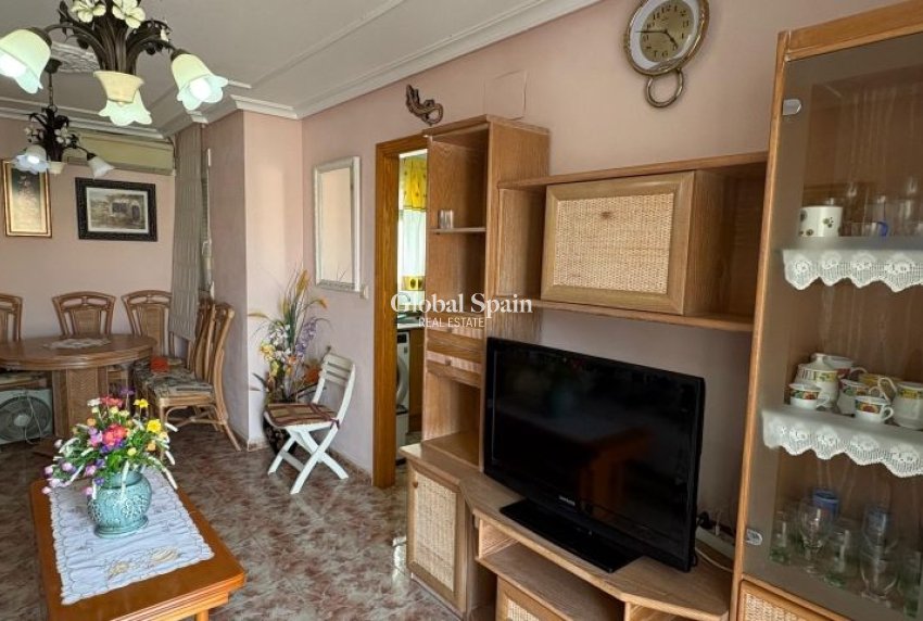 Revente - APPARTEMENT -
TORREVIEJA - Costa Blanca