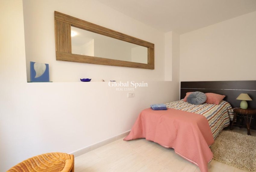 Revente - APPARTEMENT -
TORREVIEJA - Costa Blanca