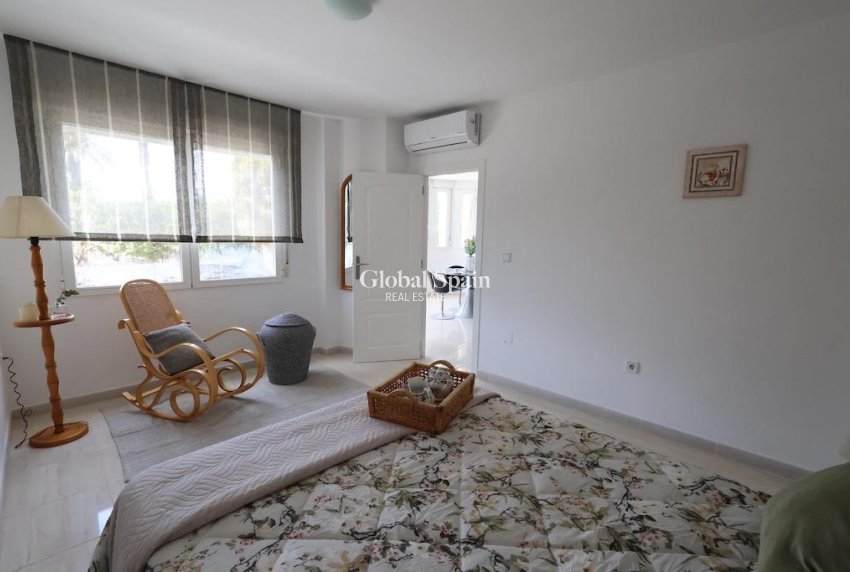 Revente - APPARTEMENT -
TORREVIEJA - Costa Blanca