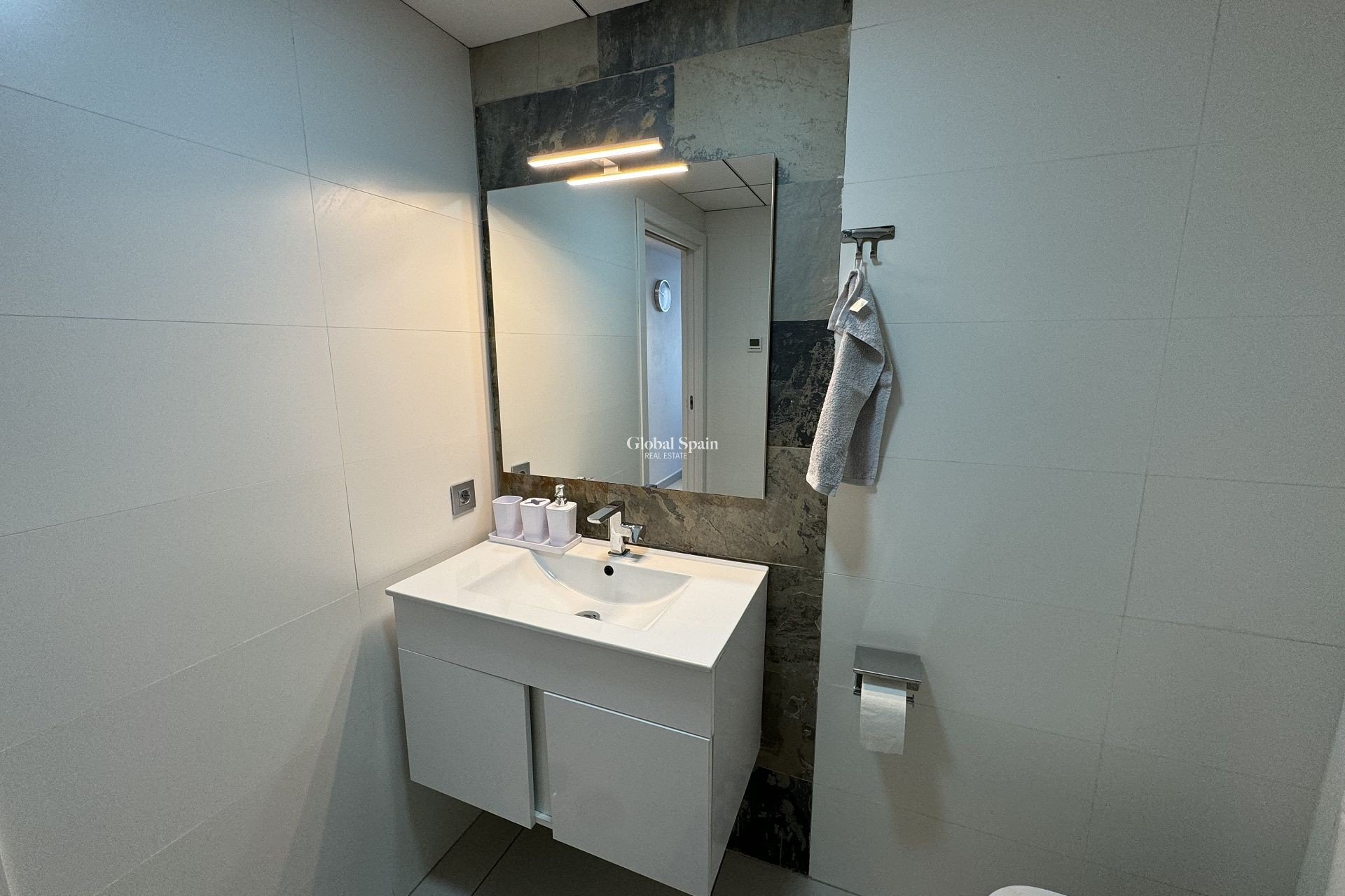 Revente - APPARTEMENT -
TORREVIEJA - Costa Blanca