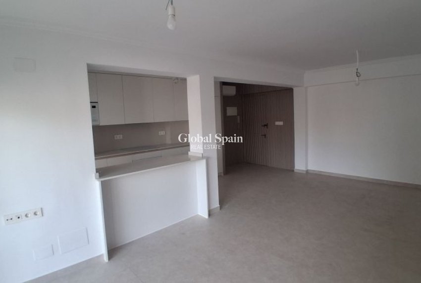 Revente - APPARTEMENT -
TORREVIEJA - Costa Blanca