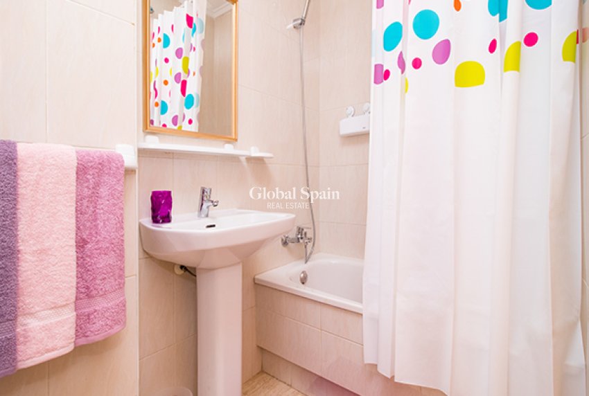 Revente - APPARTEMENT -
TORREVIEJA - Costa Blanca