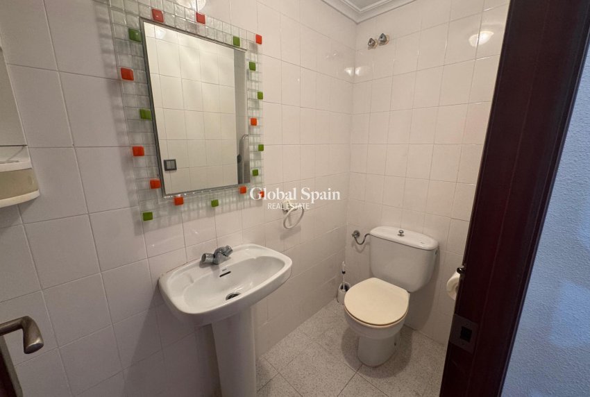 Revente - APPARTEMENT -
TORREVIEJA - Costa Blanca