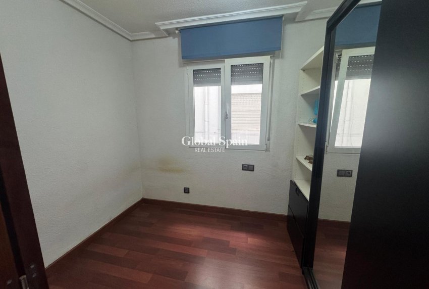 Revente - APPARTEMENT -
TORREVIEJA - Costa Blanca