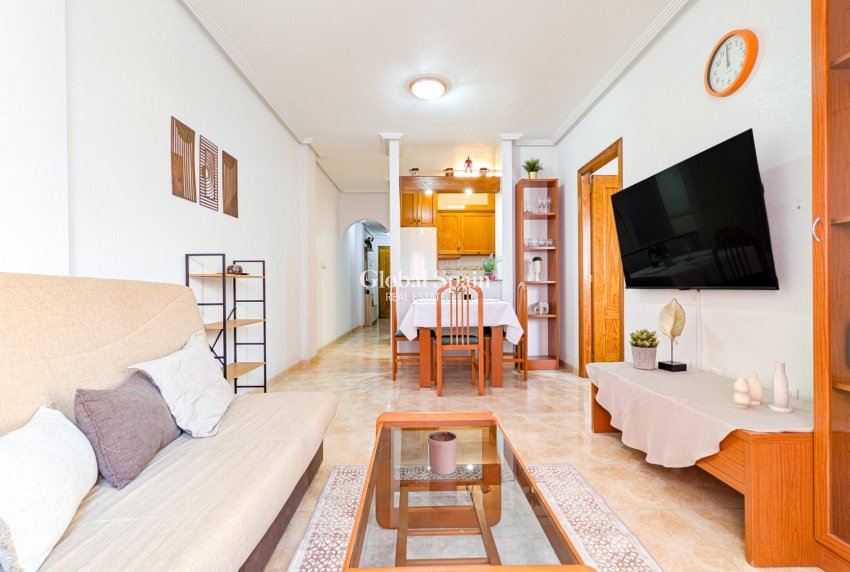 Revente - APPARTEMENT -
TORREVIEJA - Costa Blanca