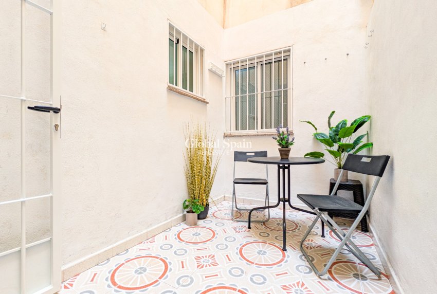 Revente - APPARTEMENT -
TORREVIEJA - Costa Blanca