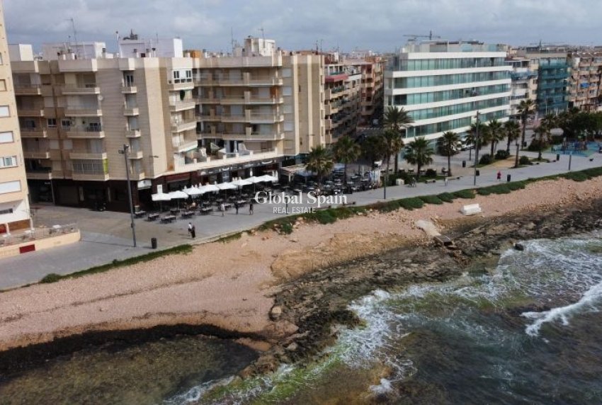 Revente - APPARTEMENT -
TORREVIEJA - Costa Blanca