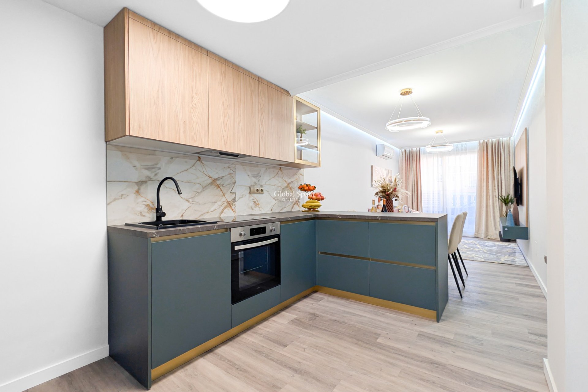 Revente - APPARTEMENT -
TORREVIEJA - Costa Blanca