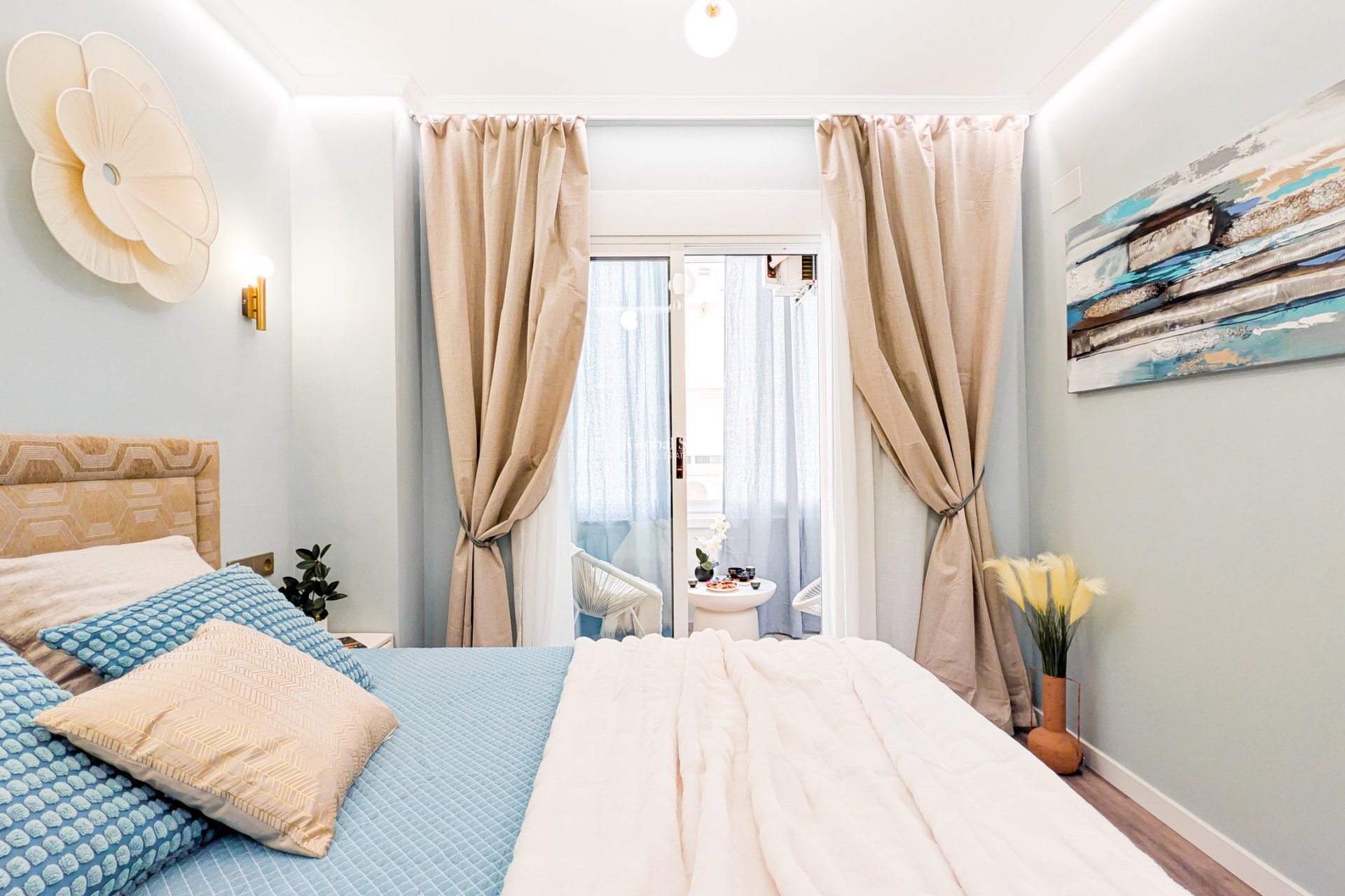 Revente - APPARTEMENT -
TORREVIEJA - Costa Blanca