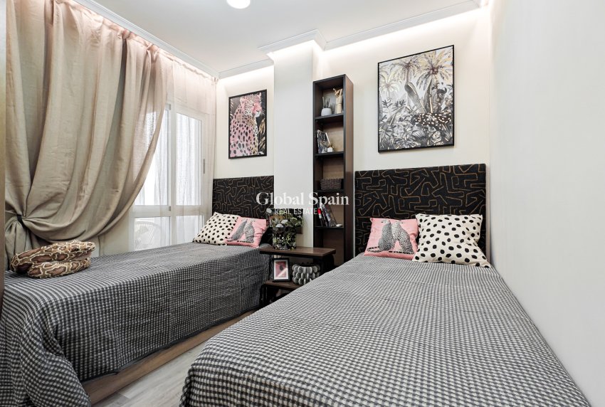 Revente - APPARTEMENT -
TORREVIEJA - Costa Blanca