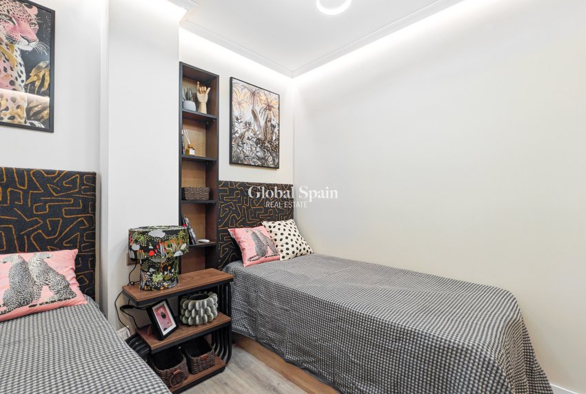 Revente - APPARTEMENT -
TORREVIEJA - Costa Blanca