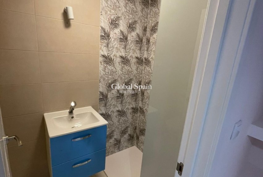 Revente - APPARTEMENT -
TORREVIEJA - Costa Blanca