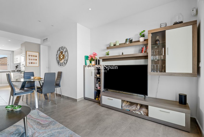 Revente - APPARTEMENT -
TORREVIEJA - Costa Blanca