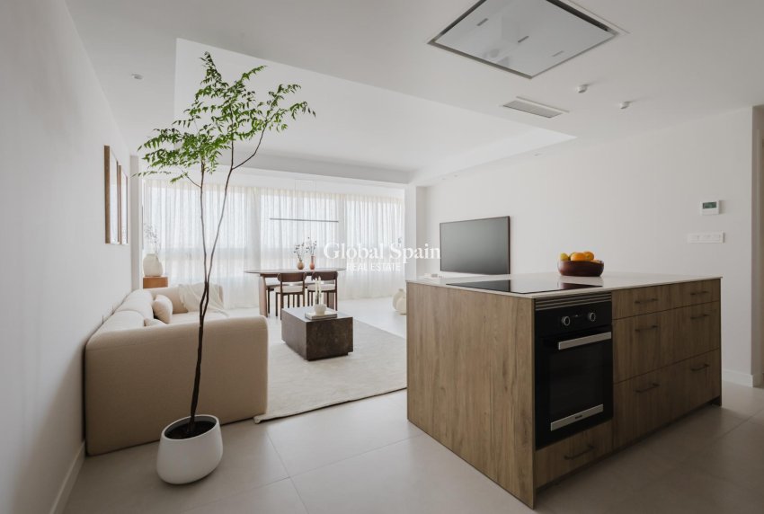 Revente - APPARTEMENT -
TORREVIEJA - Costa Blanca