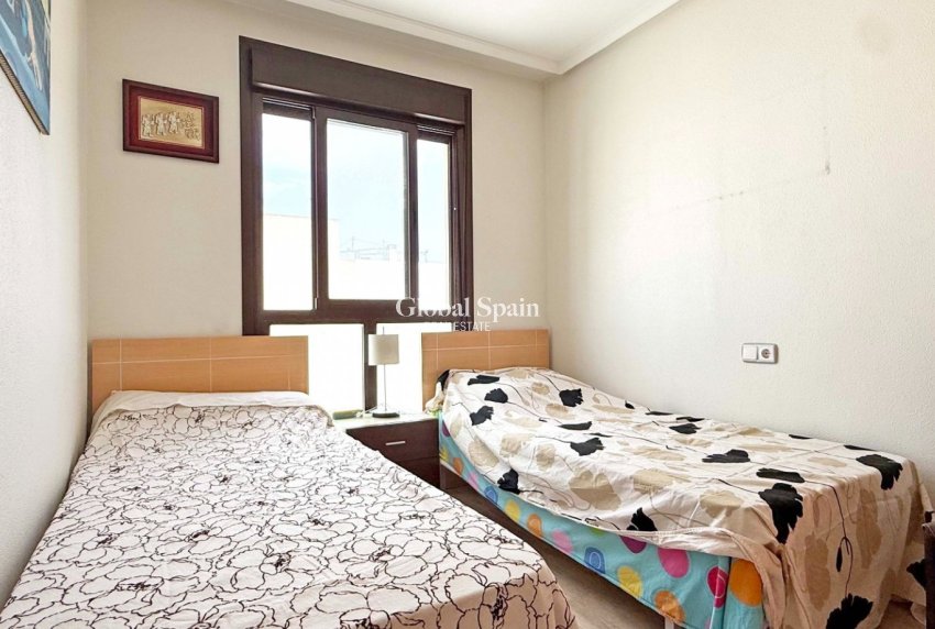 Revente - APPARTEMENT -
TORREVIEJA - Costa Blanca