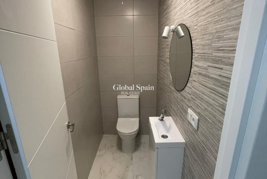 Revente - APPARTEMENT -
TORREVIEJA - Costa Blanca