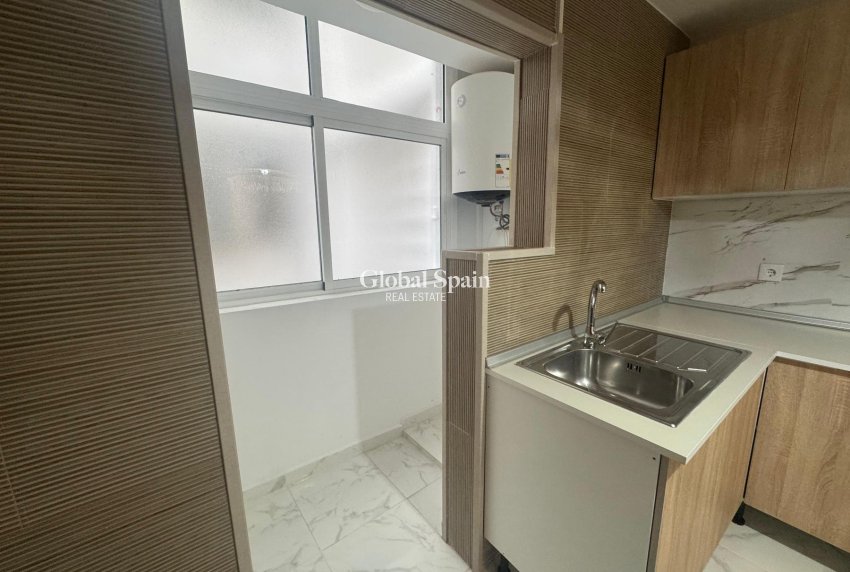 Revente - APPARTEMENT -
TORREVIEJA - Costa Blanca