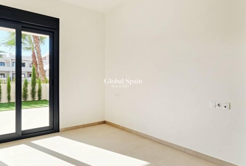 Revente - APPARTEMENT -
TORREVIEJA - Costa Blanca