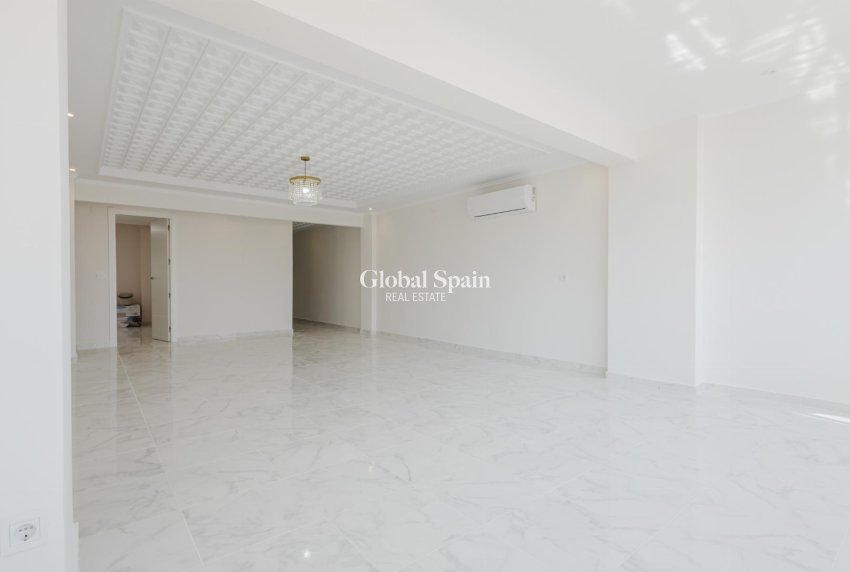Revente - APPARTEMENT -
TORREVIEJA - Costa Blanca