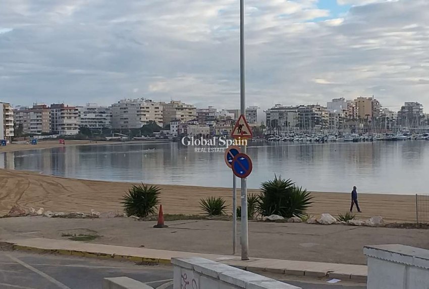 Revente - APPARTEMENT -
TORREVIEJA - Costa Blanca