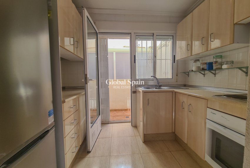 Revente - APPARTEMENT -
TORREVIEJA - Costa Blanca