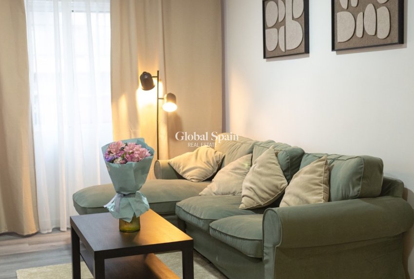 Revente - APPARTEMENT -
TORREVIEJA - Costa Blanca