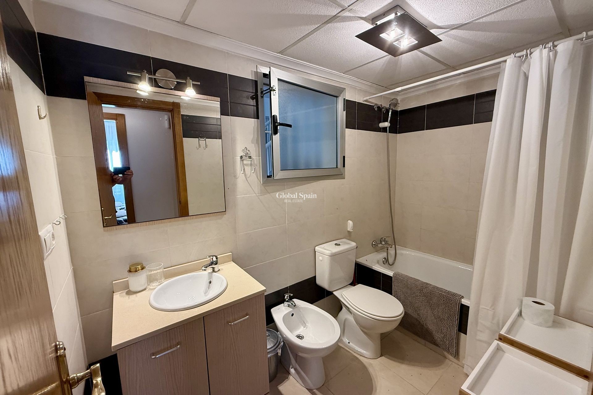 Revente - APPARTEMENT -
TORREVIEJA - Costa Blanca