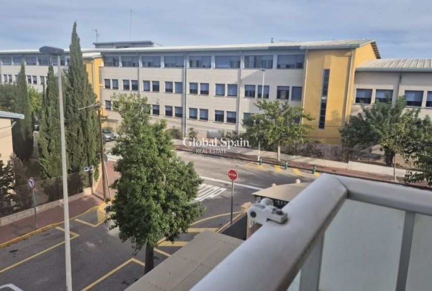 Revente - APPARTEMENT -
TORREVIEJA - Costa Blanca