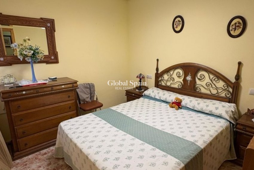 Revente - APPARTEMENT -
TORREVIEJA - Costa Blanca