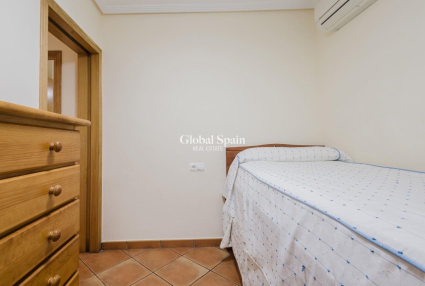 Revente - APPARTEMENT -
TORREVIEJA - Costa Blanca