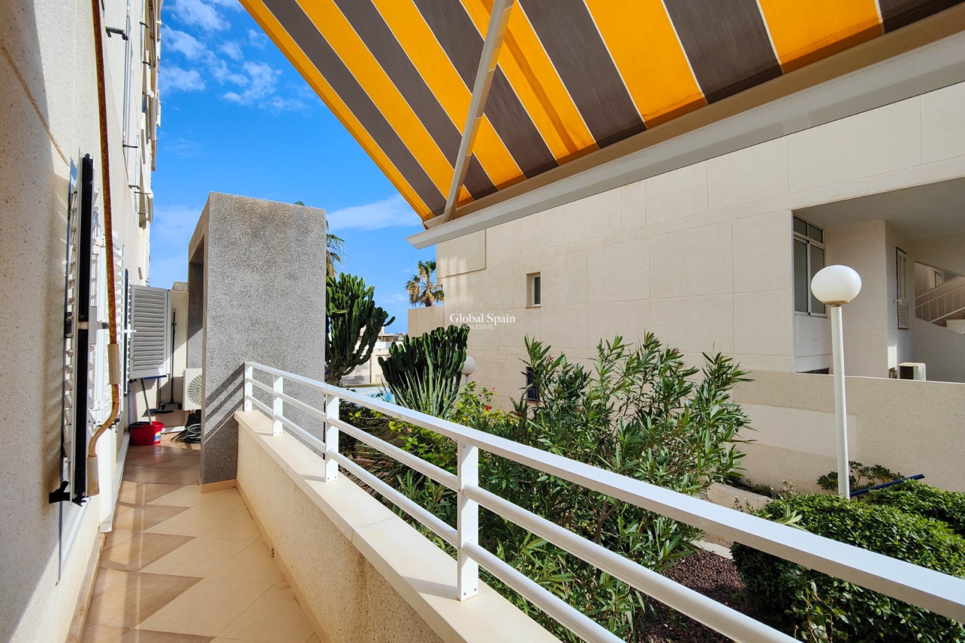 Revente - APPARTEMENT -
TORREVIEJA - Costa Blanca