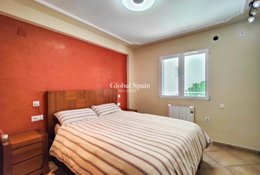 Revente - APPARTEMENT -
TORREVIEJA - Costa Blanca