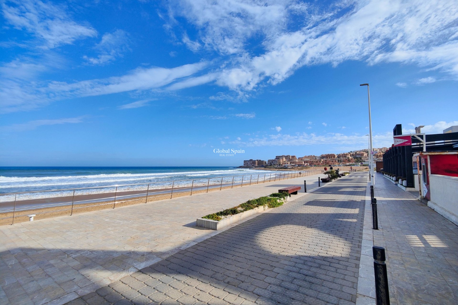 Revente - APPARTEMENT -
TORREVIEJA - Costa Blanca