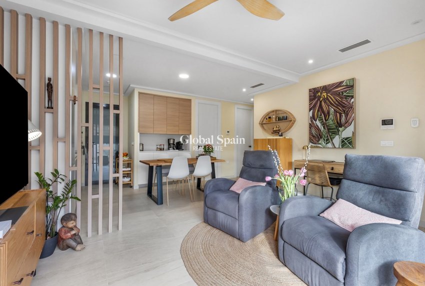 Revente - APPARTEMENT -
TORREVIEJA - Costa Blanca