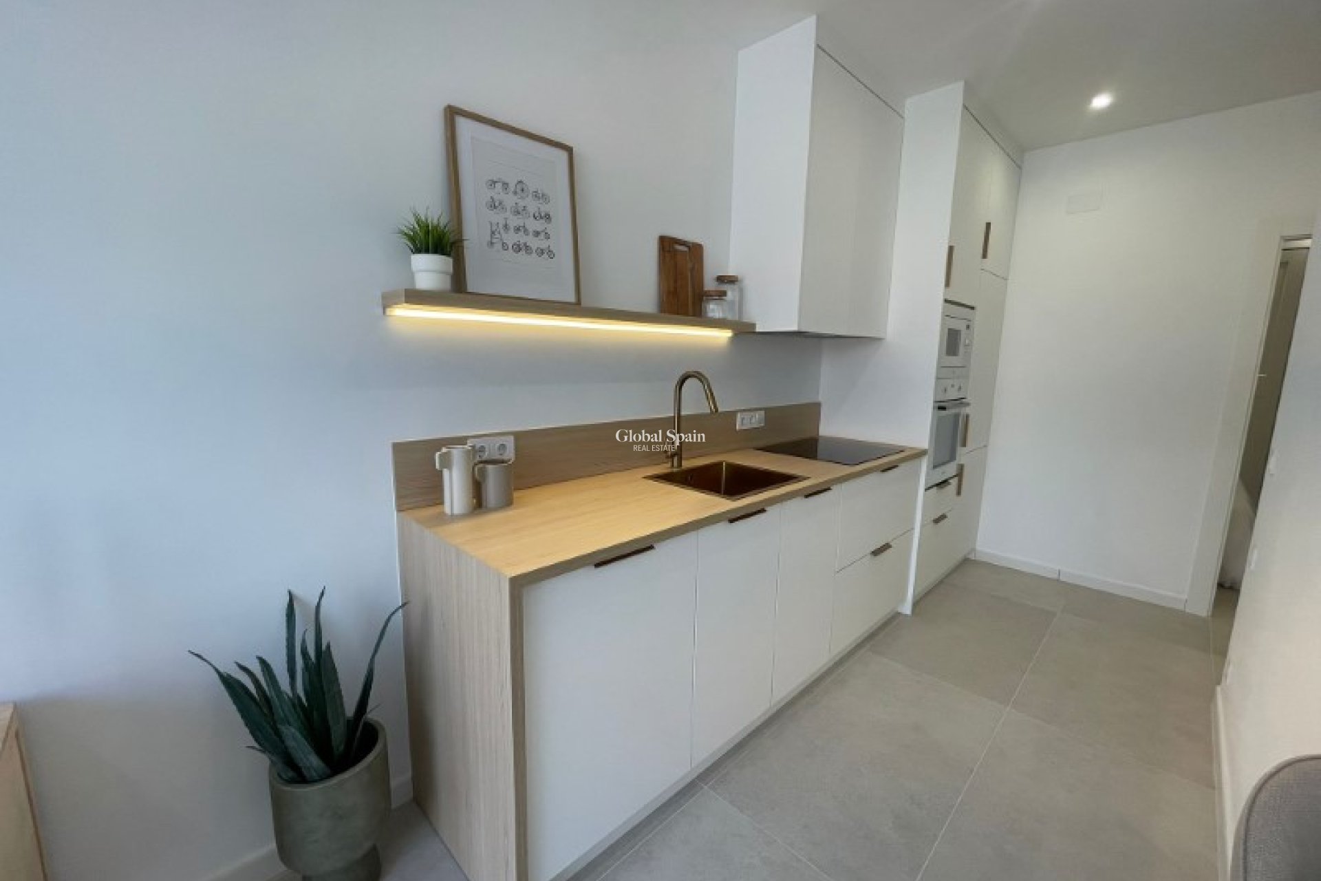 Revente - APPARTEMENT -
TORREVIEJA - Costa Blanca