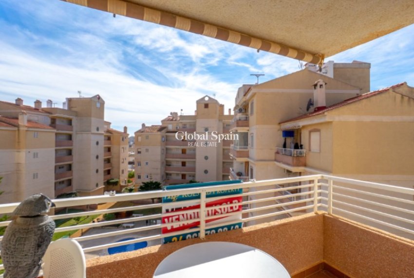 Revente - APPARTEMENT -
TORREVIEJA - Costa Blanca