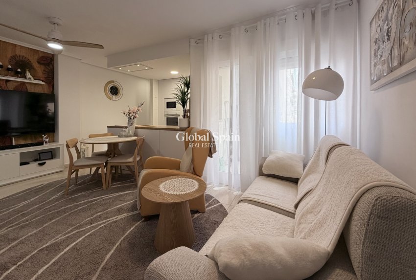 Revente - APPARTEMENT -
TORREVIEJA - Costa Blanca